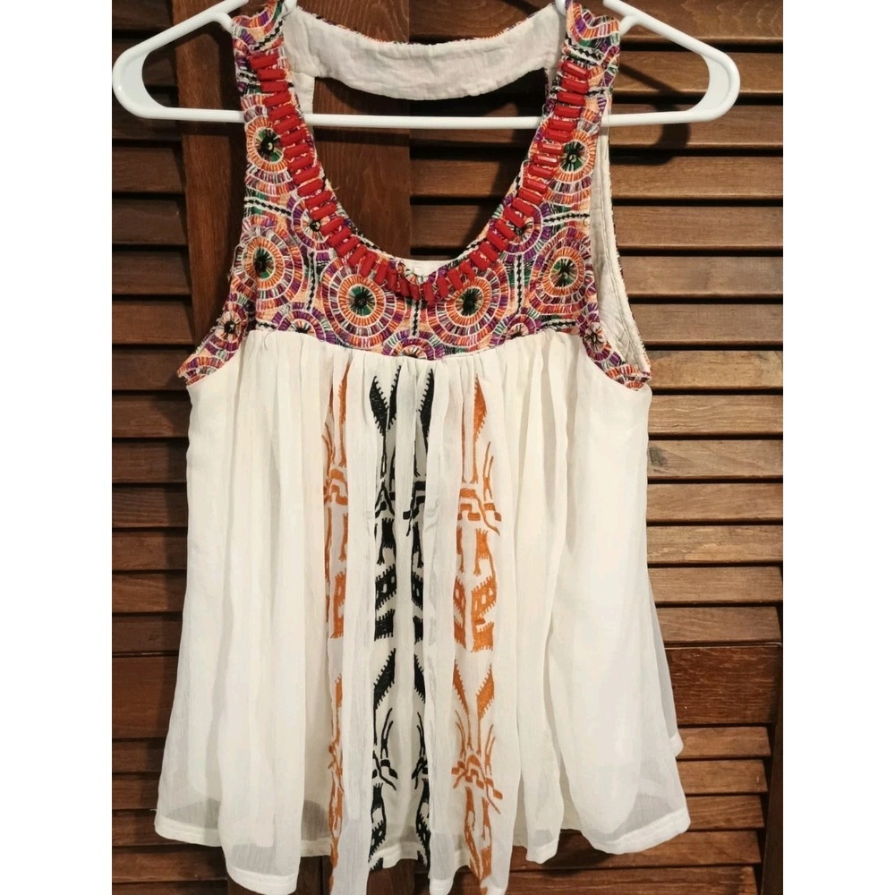Anthropologie Akemi + Kin  Beaded Embroidered Boho Summer Top Blouse Sz S